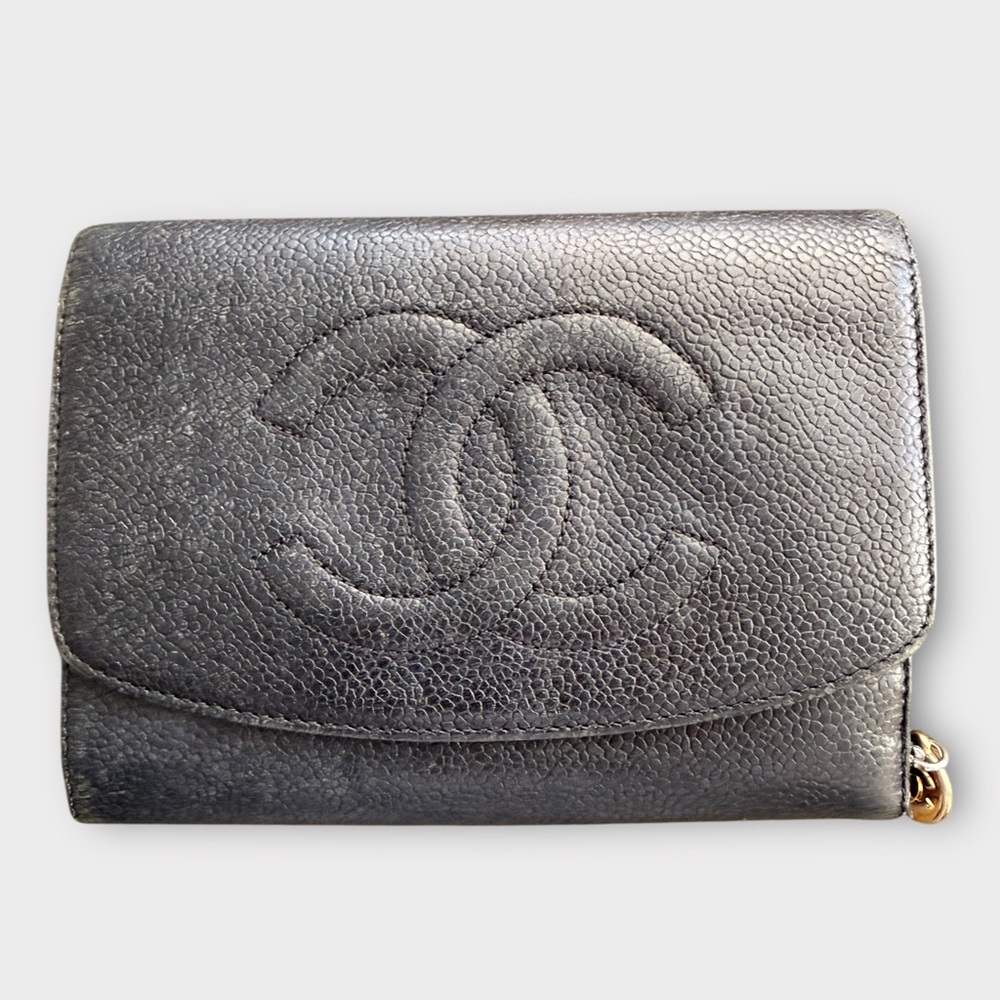 Chanel Vintage Caviar CC Compact Continental Wallet on Chain (Black) - Picture 2 of 16